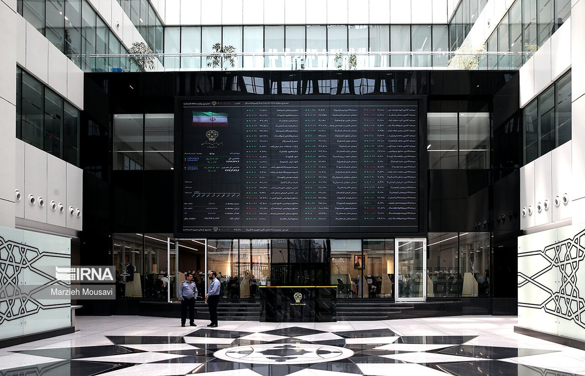 آینده‌ای روشن پیش‌روی بازار سهام | دولت قبل هیجانات کاذب در بورس را تشدید کرد