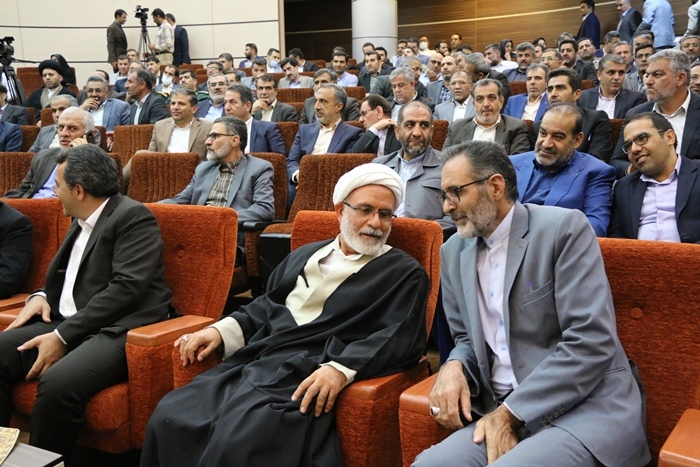 دلار را باید از تبادلات تجاری و ارزی کنار گذاشت