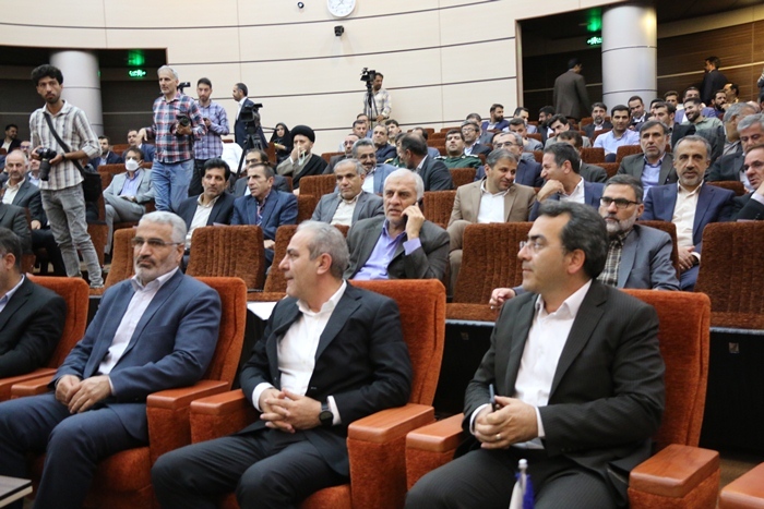 دلار را باید از تبادلات تجاری و ارزی کنار گذاشت