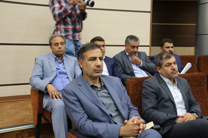 دلار را باید از تبادلات تجاری و ارزی کنار گذاشت