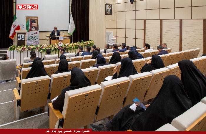 نشست خبری بازرس کل و مدیر کل سازمان بازرسی چهارمحال و بختیاری با اصحاب رسانه و فعالان خبری