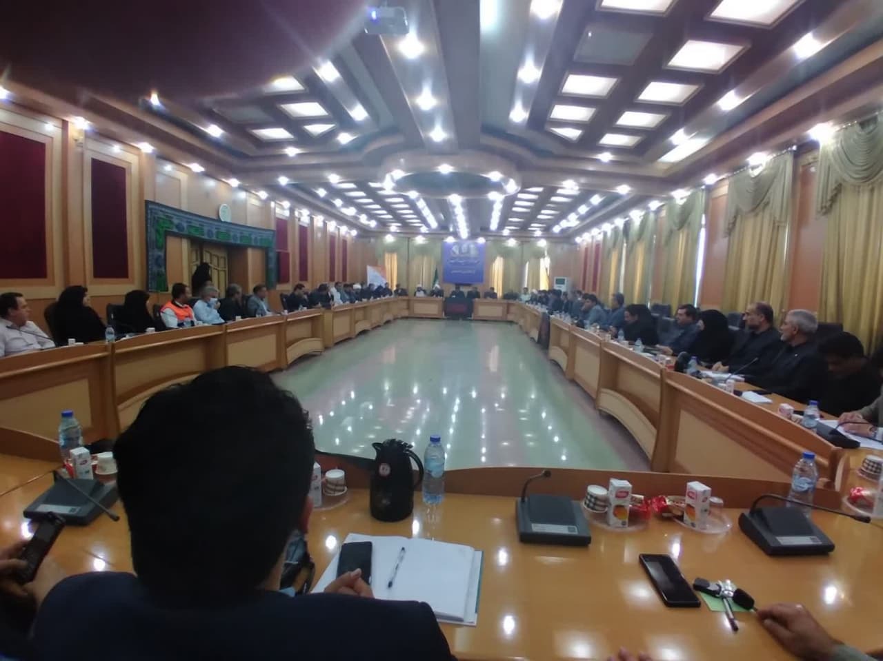 برگزاری جلسه شورای اداری