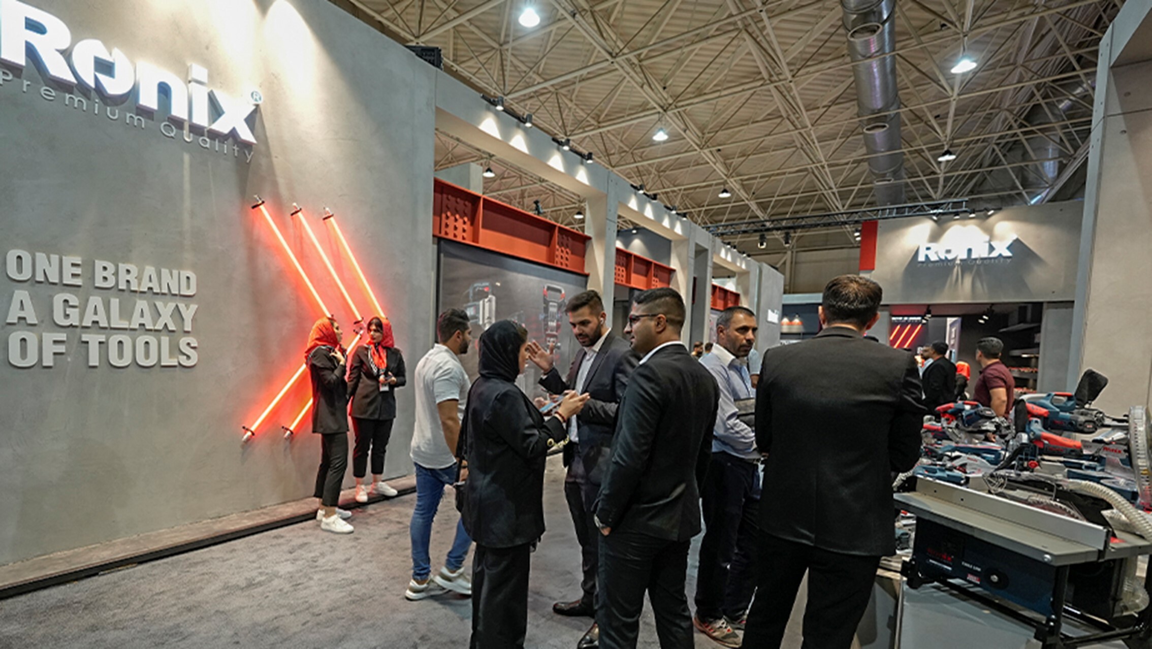 درخشش رونیکس در افتتاحیه نمایشگاه بین‌المللی صنعت ساختمان 