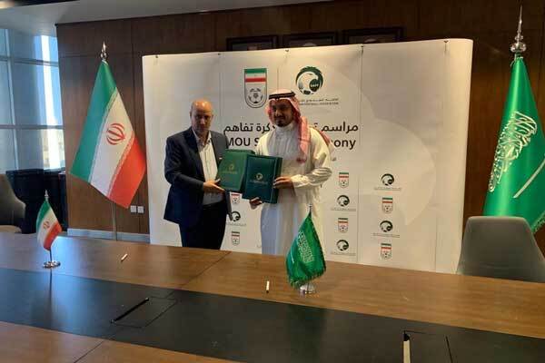 عکس | امضای تفاهمنامه همکاری بین روسای فدراسیون فوتبال ایران و عربستان