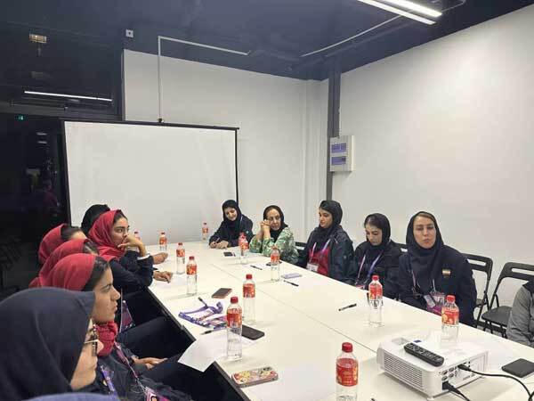 برگزاری نشست هماهنگی با بانوان سرپرست،مربی و ورزشکار حاضر در هانگژو