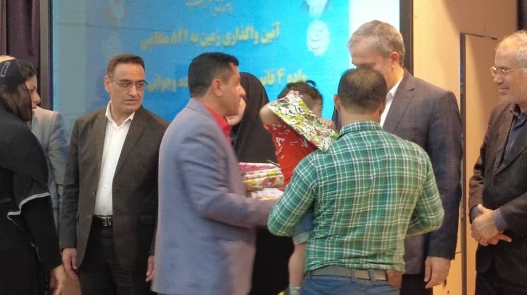 آیین واگذاری زمین به ۳۷متقاضی در شهر جدید عالیشهر