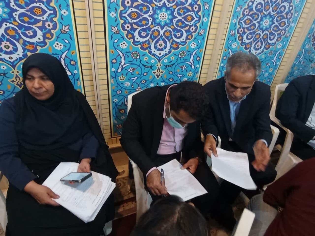 نشست تیم تخصصی با مردم محله علی آباد شهر برازجان 