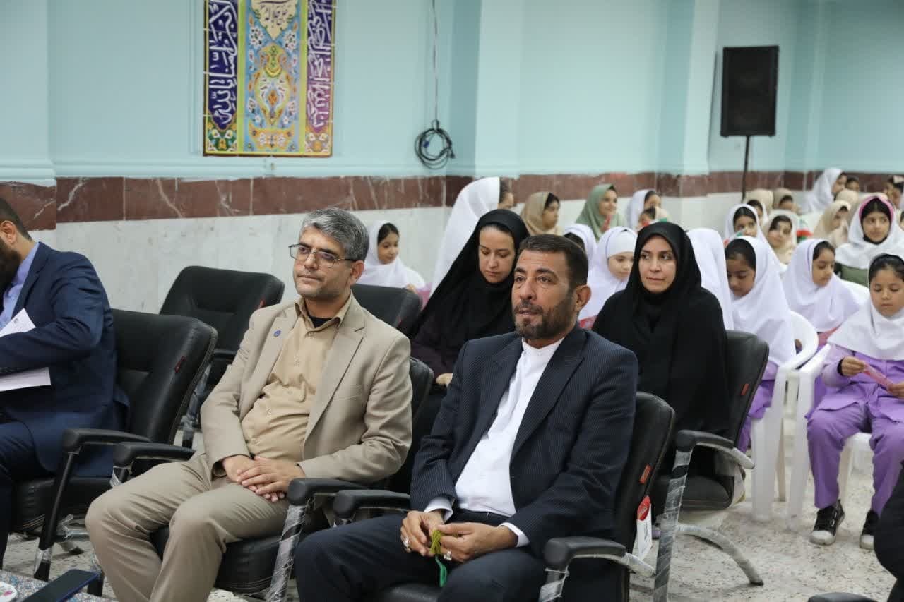 زنگ جشن عاطفه ها در مدارس بوشهر به صدا درآمد