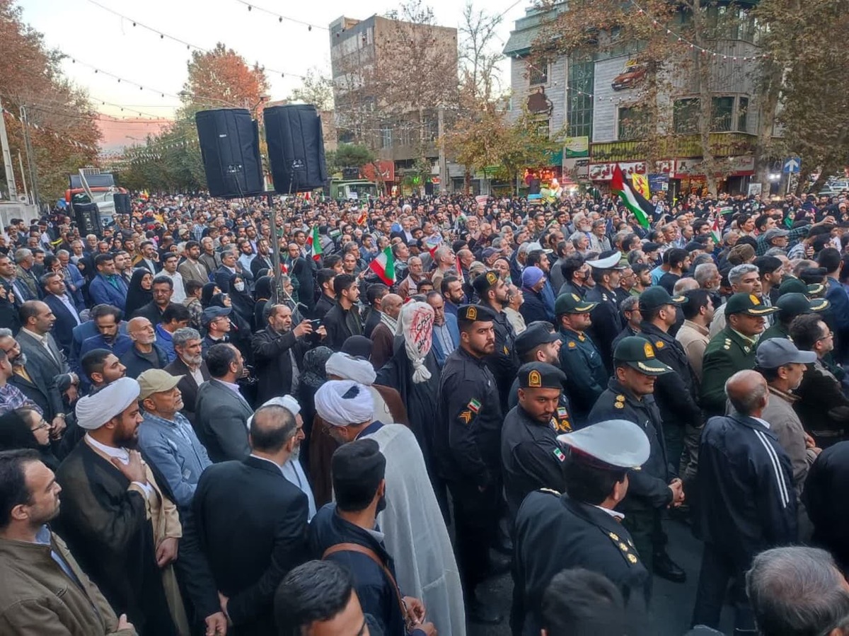 مردم نقاط مختلف البرز همگام با دیگر آزادی خواهان ایران امروز در حمایت از کودکان فلسطینی به خیابان ها آمدند.