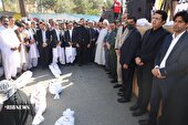 مشت های گره کرده مردم انقلابی سیستان وبلوچستان درحمایت ازمردم مظلوم غزه
