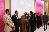 تجلیل از اساتید و دانشجویان دانشگاه آزاد شهرکرد