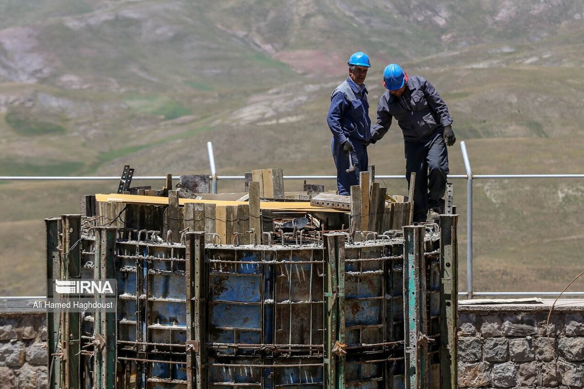 مدیرعامل شرکت آب و فاضلاب هرمزگان گفت: طرح جهاد آبرسانی به ۱۰۰ روستای بزرگ این استان در دست اجرا است و هم‌اکنون نزدیک به ۵۰ درصد پیشرفت فیزیکی دارد.