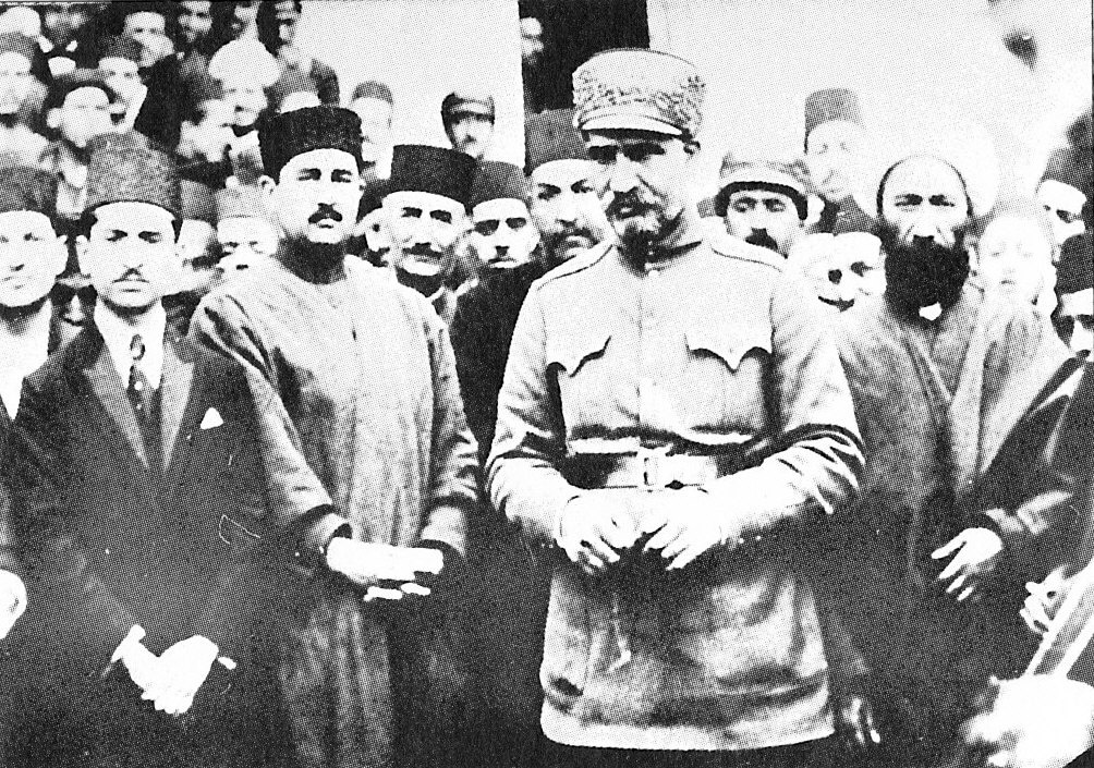 استبداد جامهای نو بر تن کرد استبداد جامهای نو بر تن کرد