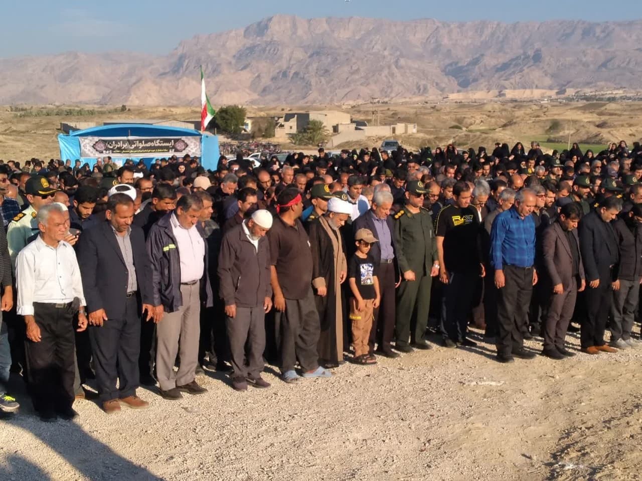 تشییع پرشور پیکر شهید خوشنام دهقاید تشییع پرشور پیکر شهید خوشنام دهقاید