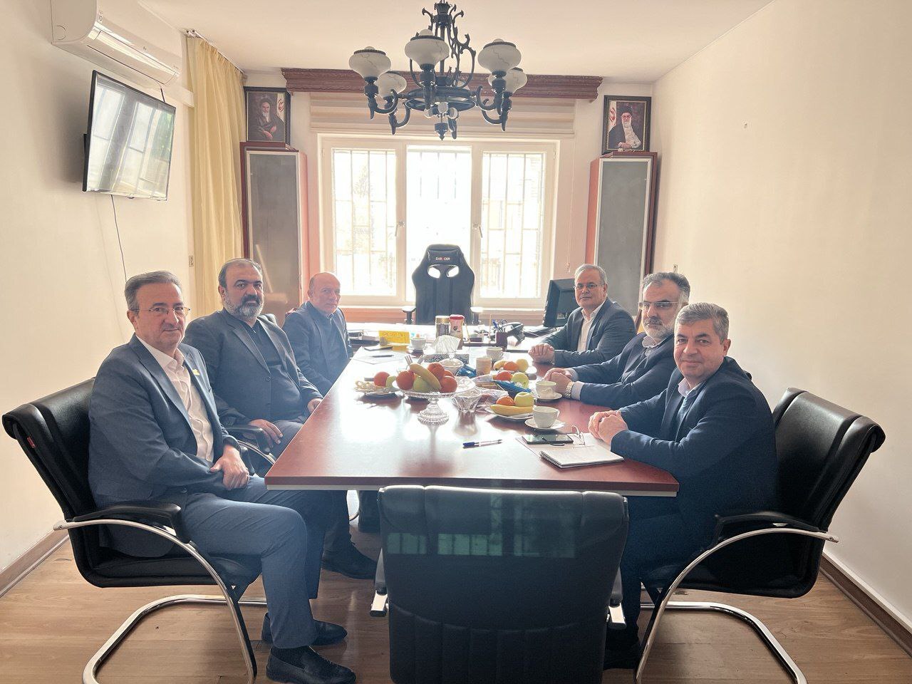 بررسی مشکلات و چالش های پرورش اسب در دیدار گل محمدی و کاظمیان