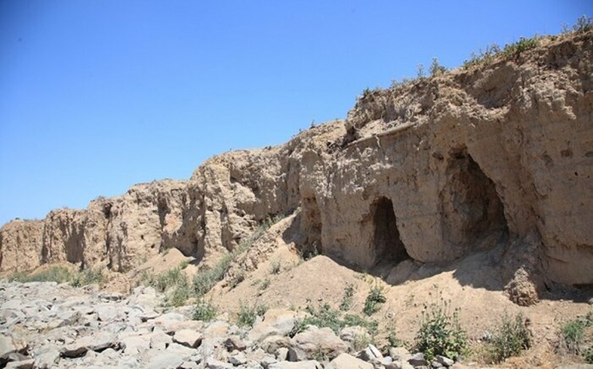 رئیس گروه باستان‌شناسی اداره کل میراث‌فرهنگی، گردشگری و صنایع دستی اردبیل گفت: مجموعه تاریخی قلعه اولتان در شمال این استان به عنوان بزرگترین سایت باستانی خشتی شمال غرب کشور، قابلیت ثبت جهانی دارد.