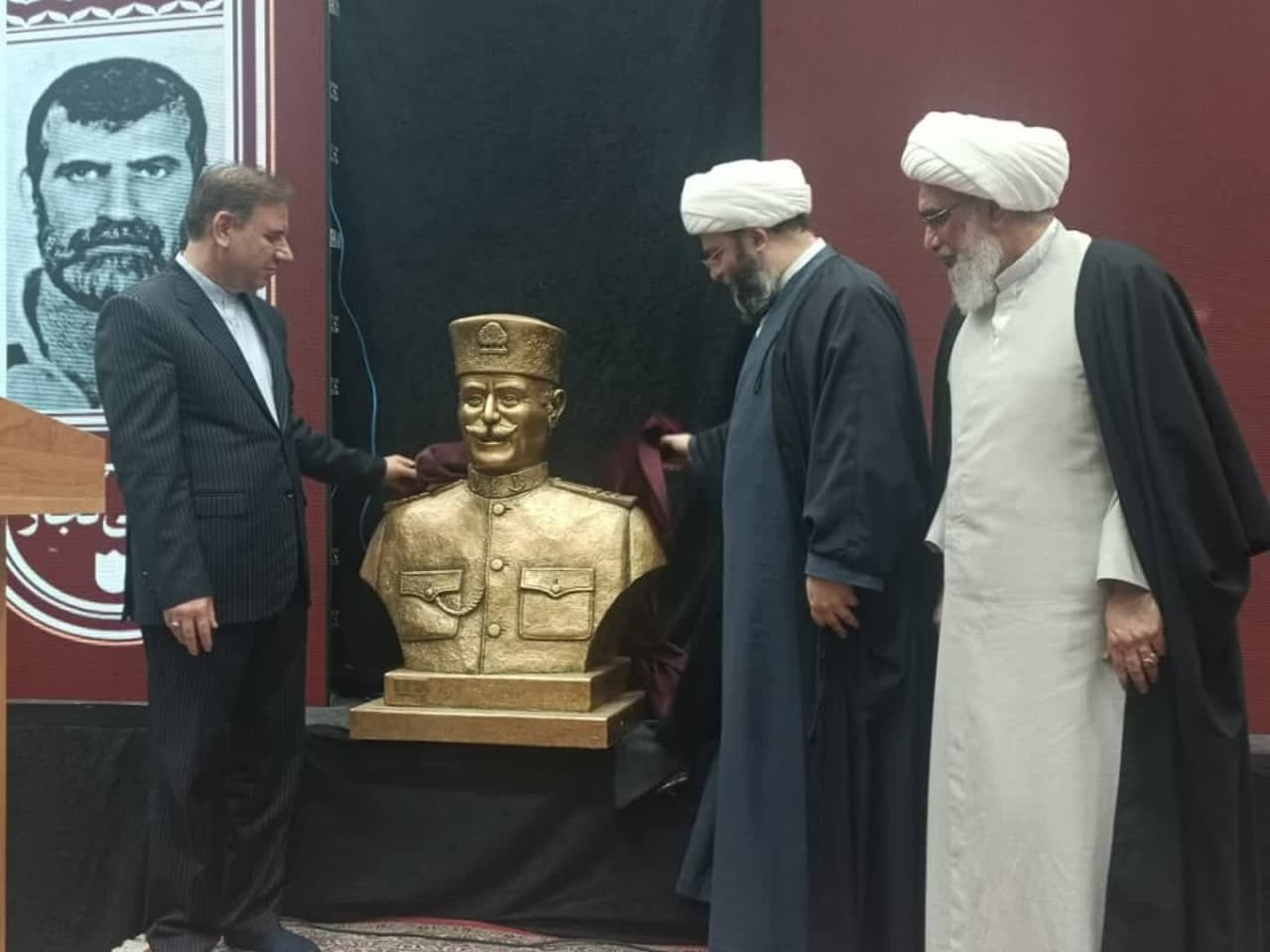 رویداد ملی «بـوشهر، حسینیه مقاومت» برگزار شد رویداد ملی «بـوشهر، حسینیه مقاومت» برگزار شد