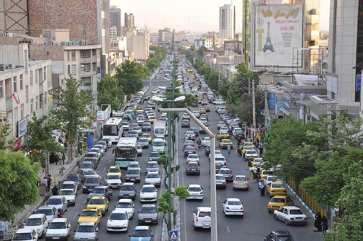 به گزارش خبرنگار جام جم البرز: شاید بار‌ها و بار‌ها این جمله غرور آفرین را از مدیران شهری کرج شنیده ایم که کلانشهر کرج به یک کارگاه سازندگی تبدیل شده است، اما اینکه این کارگاه بزرگ کی به سرانجام میرسد تا دردی از مشکلات مردم را دوا کند مهجور مانده است.