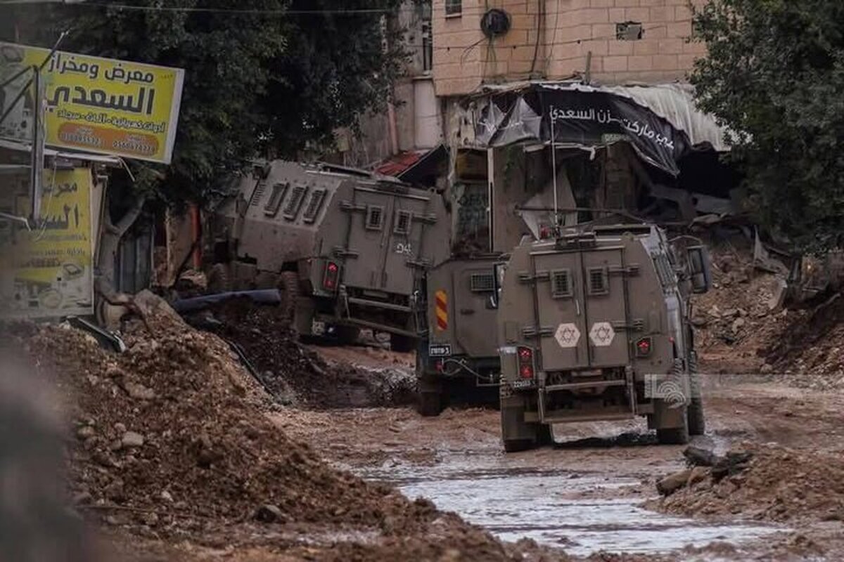 منابع فلسطینی از ادامه عملیات ارتش رژیم صهیونیستی در شهر جنین در شمال کرانه باختری خبر می دهند.