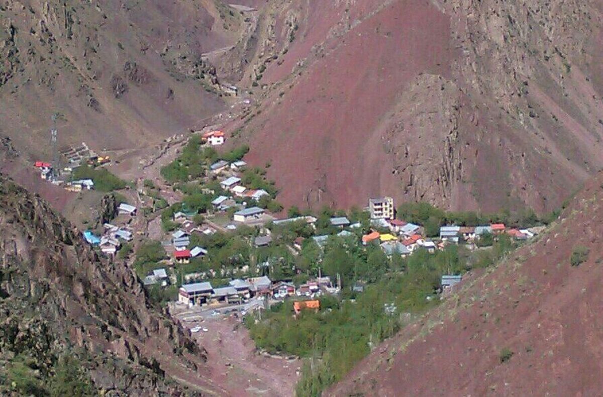 نابودی روستای سرخدر به دلیل انباشت نخاله‌های ساختمانی در مسیل‌ها و آبریز‌های روستا