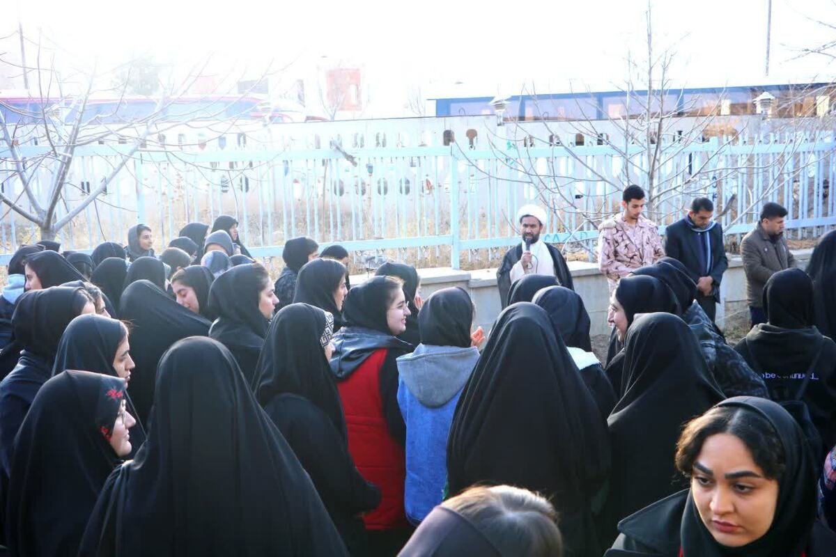 ۱۵۰۰ نفر از دانشجویان بسیجی دانشگاه‌های استان چهارمحال و بختیاری در قالب کاروان راهیان‌نور عازم مناطق عملیاتی جنوب غرب کشور می شوند.