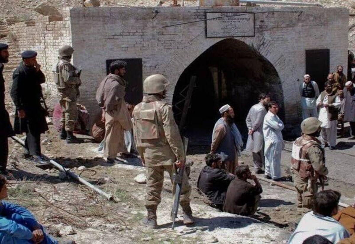 انفجار بمب در نزدیکی معدن ذغال سنگ در ایالت بلوچستان پاکستان دست کم ۱۱ کشته برجای گذاشت.