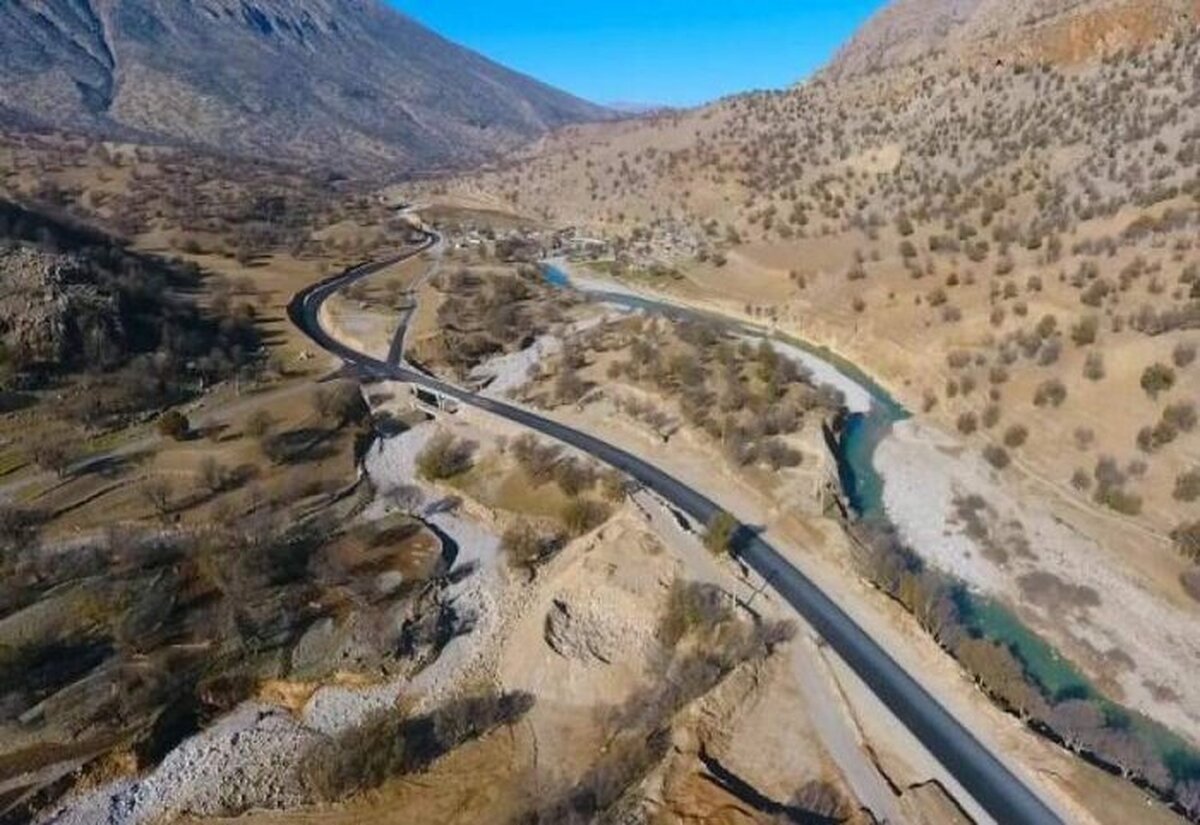 طرح جاده لیکک به جایزان استان خوزستان که نقشی حیاتی برای توسعه حدود ۸۵ هزار نفری در شهرستان بهمئی نفت خیز دارد و حدود هشت سال به دلایل مختلف از جمله کمبود اعتبار میان ۲ استان کهگیلویه و بویراحمد و خوزستان بر زمین مانده است، اما اکنون دولت وفاق ملی با تزریق اعتبار این مطالبه به حق مردم را پاسخ دهد.