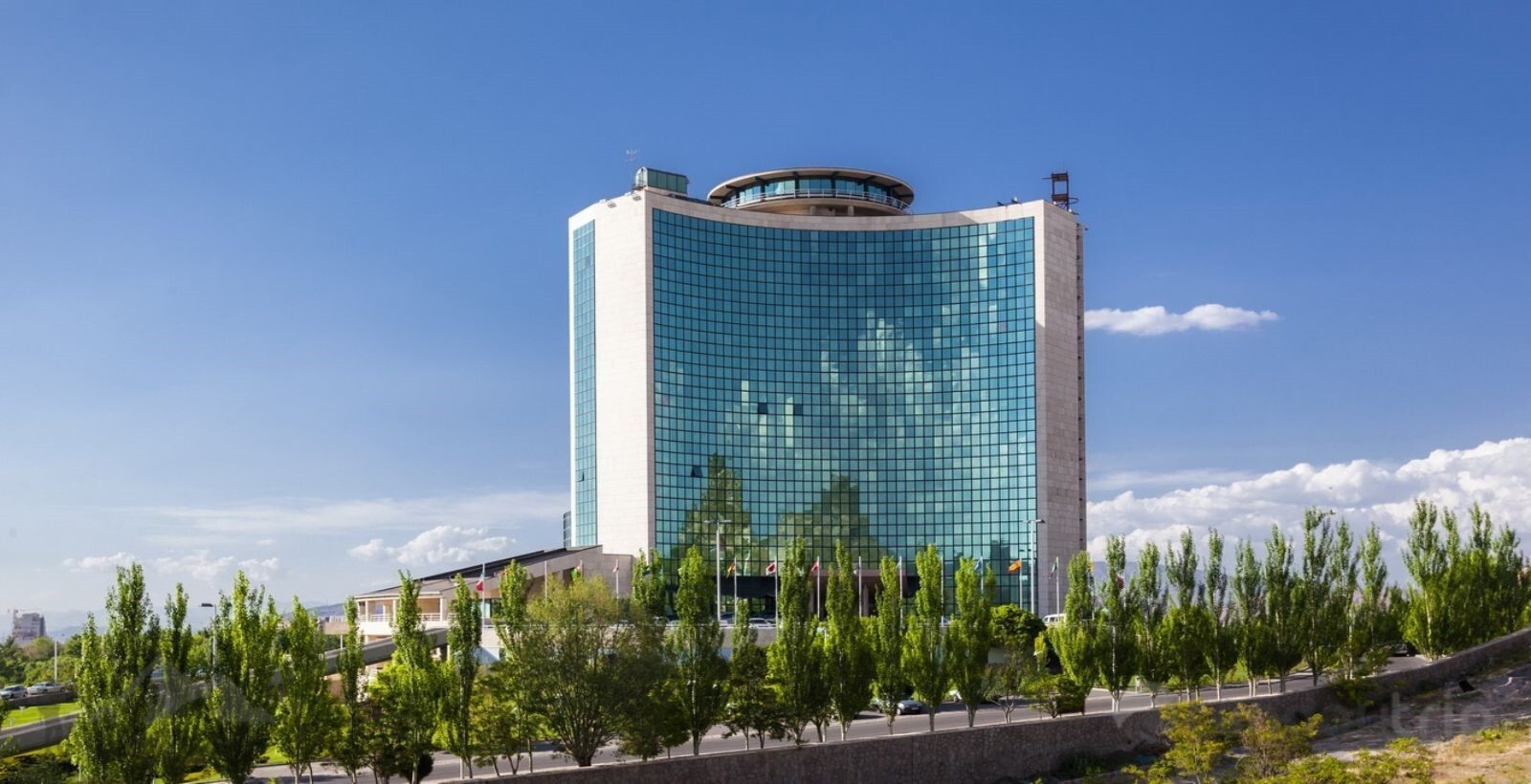 راهنمای کامل سفر به تبریز و اقامت در هتل های آن راهنمای کامل سفر به تبریز و اقامت در هتل های آن