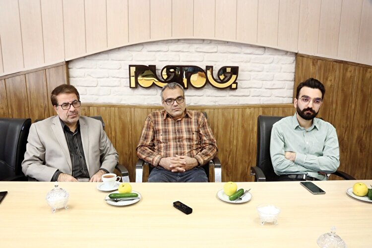 زبان فارسی فقط گل و بلبل نیست