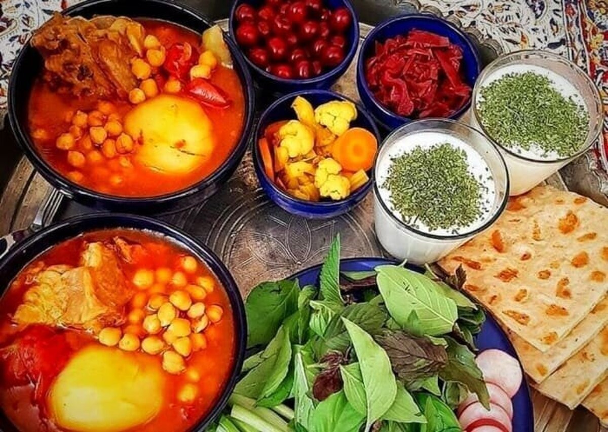 ماه مبارک رمضان در شهر‌ها و مناطق مختلف کهگیلویه وبویراحمد حال و هوای خاص دیگری دارد و مردم خداجوی این خطه با آداب و رسوم کهن و سنت‌های دیرینه به پیشواز این ماه پر فضیلت می‌روند که البته برخی از این سنت‌ها همچون آیین زیبای «کاسه بهره» مرسوم است و شمار دیگری هم به فراموشی سپرده شده است.