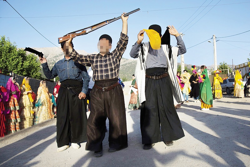 شادباش به مرگ