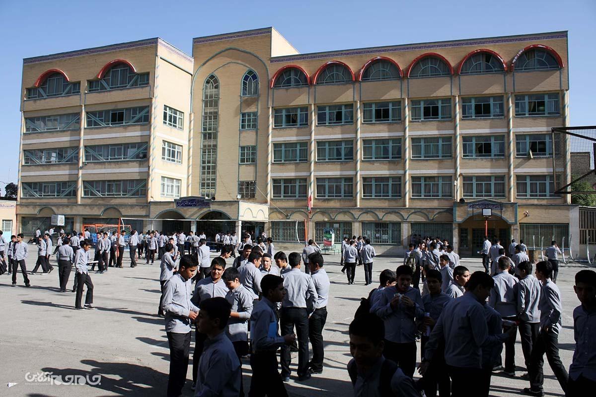 مدرسه‌‌، نقطه‌ی عطف جامعه