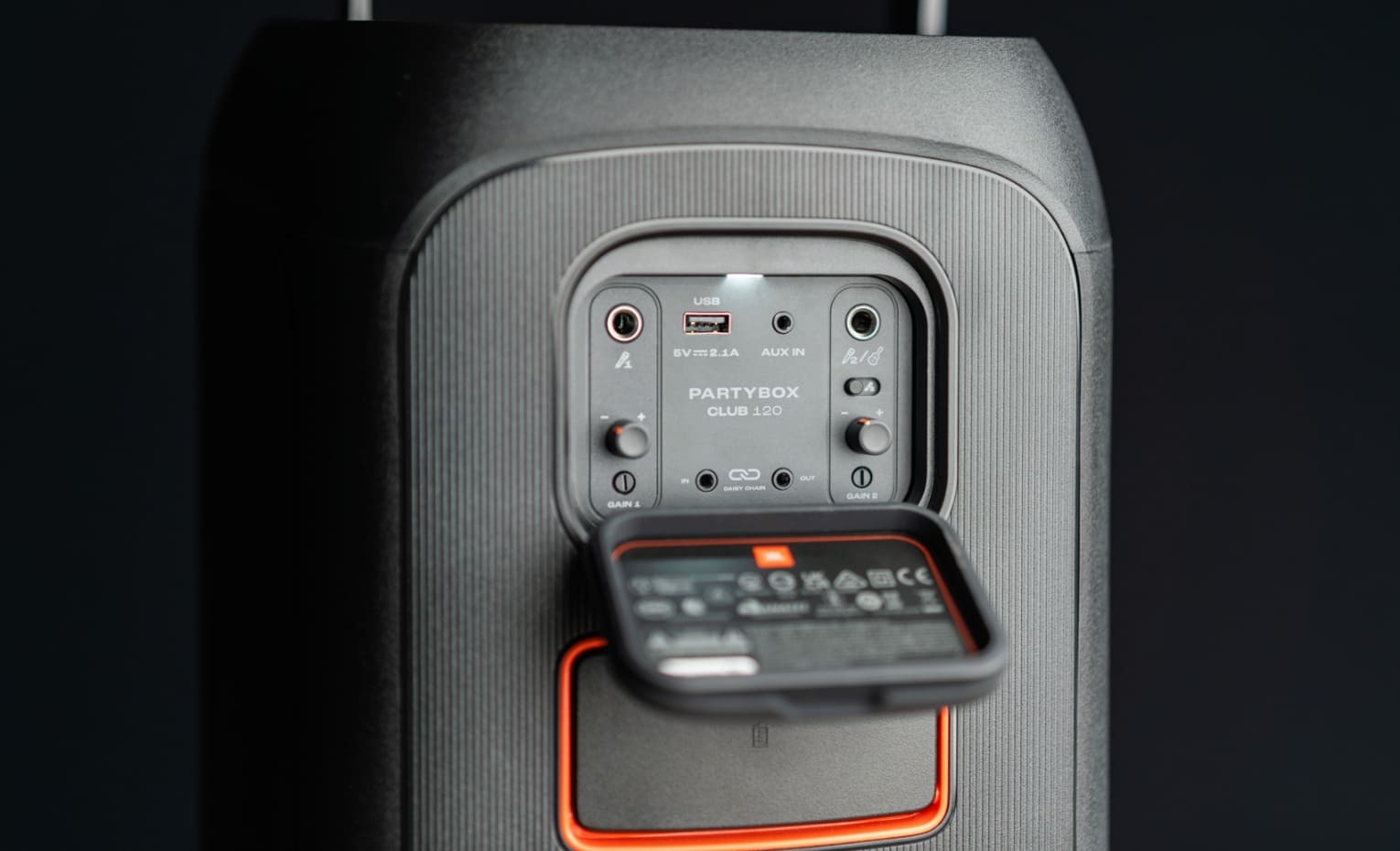 تعویض باتری اسپیکر بلوتوثی