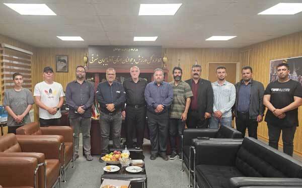 نمادهای «امداد و ایثار» به قهرمانان و ورزشکاران اهدا میشود نمادهای «امداد و ایثار» به قهرمانان و ورزشکاران اهدا میشود