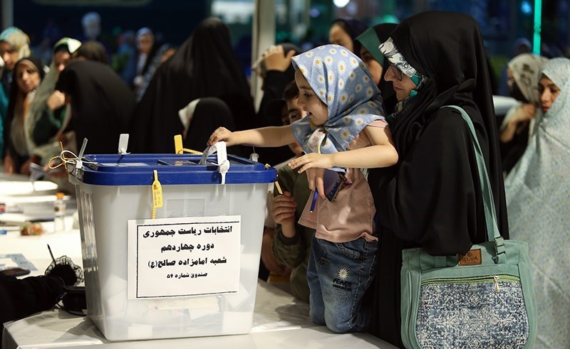 حضور پرشور مردم ایران در مرحله دوم انتخابات ریاست جمهوری حضور پرشور مردم ایران در مرحله دوم انتخابات ریاست جمهوری