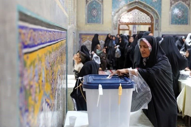 حضور پرشور مردم ایران در مرحله دوم انتخابات ریاست جمهوری حضور پرشور مردم ایران در مرحله دوم انتخابات ریاست جمهوری