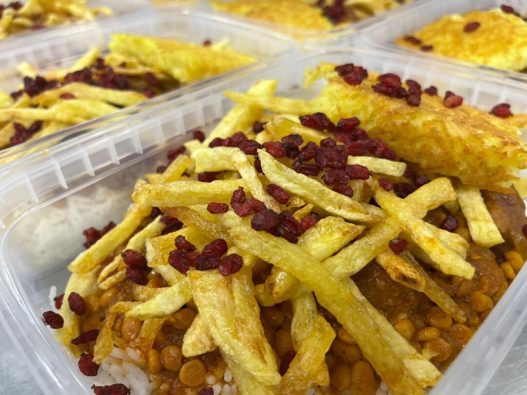 بزرگترین کترینگ میرداماد با امکان پخت 5000 غذای نذری در روز