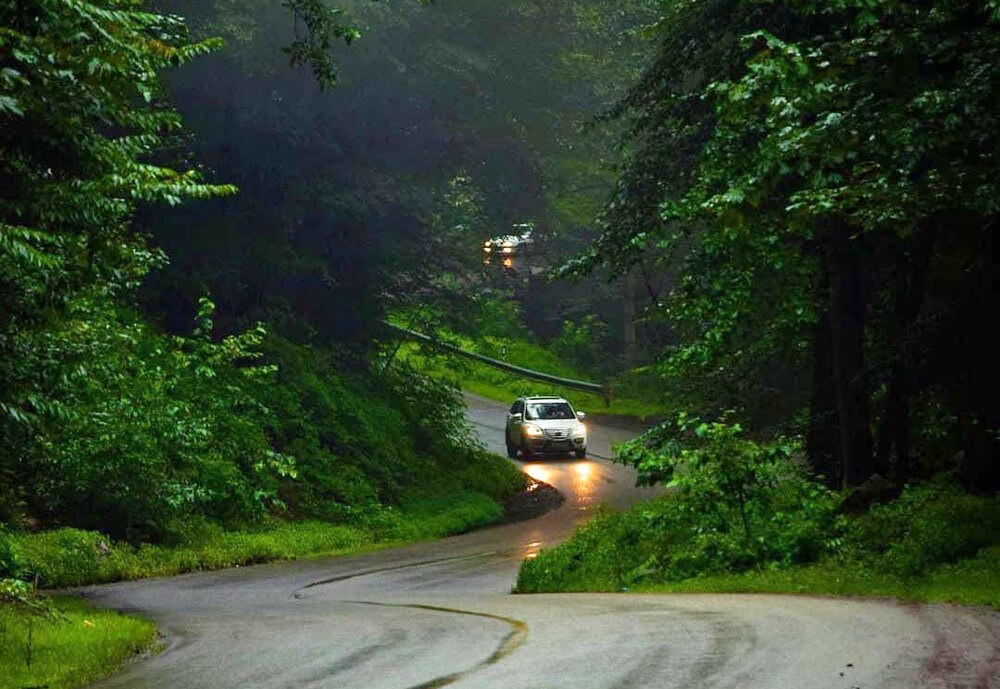 قطار یا خودرو؟ کدام یک برای سفرهای جاده‌ای طولانی مناسب‌تراست؟