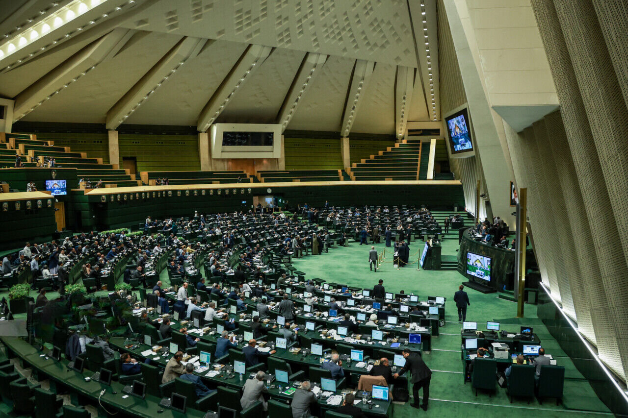 آخرین روز بررسی صلاحیت وزرای پیشنهادی/ اعضای کابینه امروز مشخص میشوند آخرین روز بررسی صلاحیت وزرای پیشنهادی/ اعضای کابینه امروز مشخص میشوند