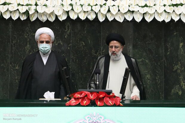 جزئیات مراسم تحلیف رئیس جمهور/نگاهی به سیزده دوره پیشین جزئیات مراسم تحلیف رئیس جمهور/نگاهی به سیزده دوره پیشین