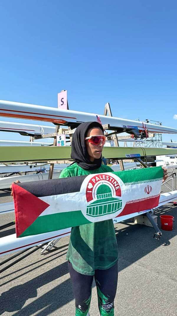 عکس | حمایت قایقران ایرانی از فلسطین در المپیک ۲۰۲۴
