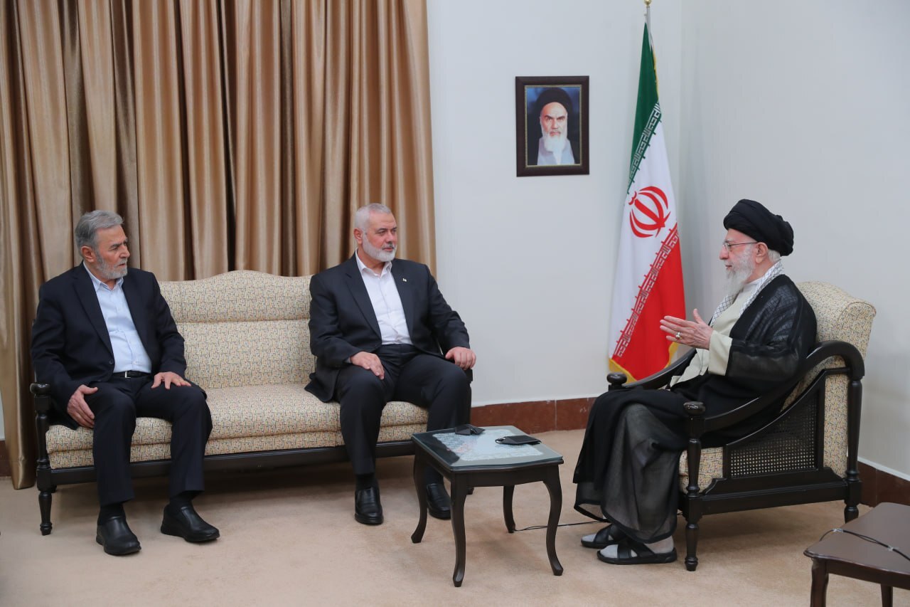 دیدارهای رهبر معظم انقلاب با مهمانان مراسم تحلیف چهاردهمین دوره ریاست جمهوری دیدارهای رهبر معظم انقلاب با مهمانان مراسم تحلیف چهاردهمین دوره ریاست جمهوری