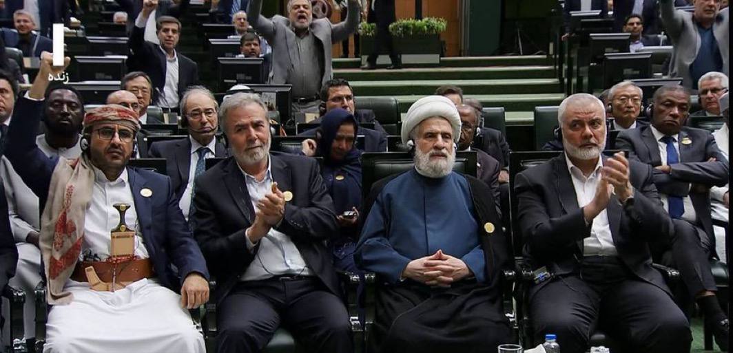 پزشکیان: دولت وفاق ملی متعلق به همه ایرانیان است / از عزت و منافع ایران پاسداری می‌کنم / به آینده امیدوارم | قالیباف: چراغ راه حرکت کشور عقلانیت انقلابی است