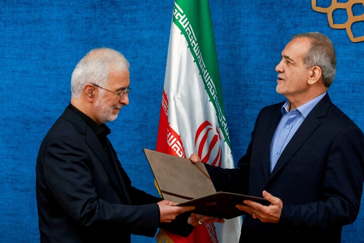 رئیس جمهور: باید با کنار گذاشتن اختلافات حول محور اهداف مشترک وفاق کنیم