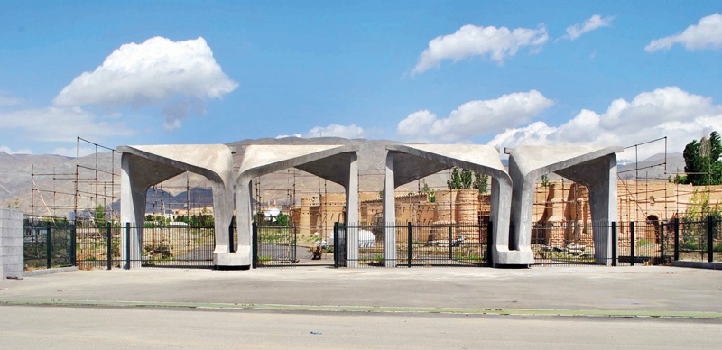 «سرزمین‌مادری» پا برجاست!