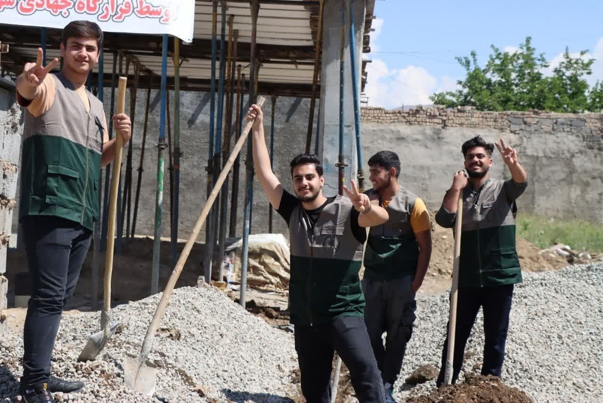 همزمان با هفته دفاع مقدس ۳۶ اردوی جهادی در استان البرز برگزار می شود