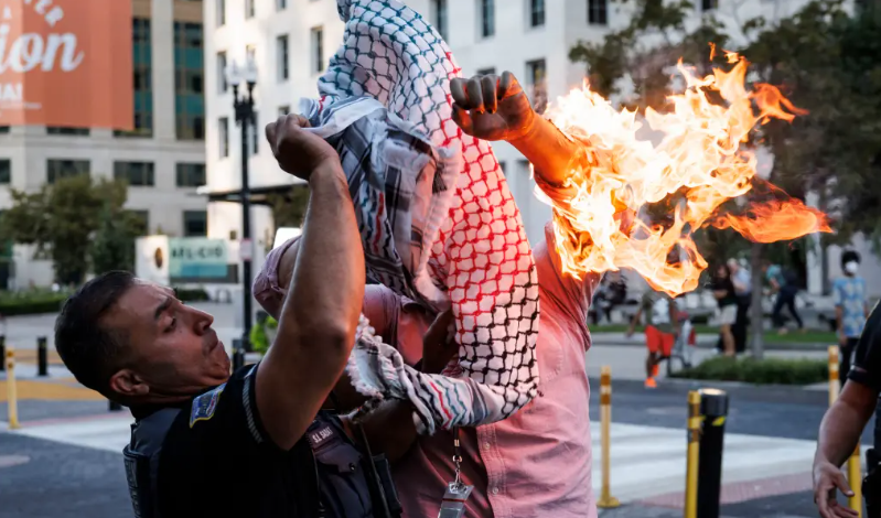 اقدام به خودسوزی خبرنگار آمریکایی حامی غزه