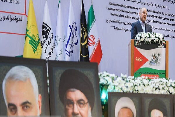 حزب الله در قلوب مردم و رزمندگان است حزب الله در قلوب مردم و رزمندگان است