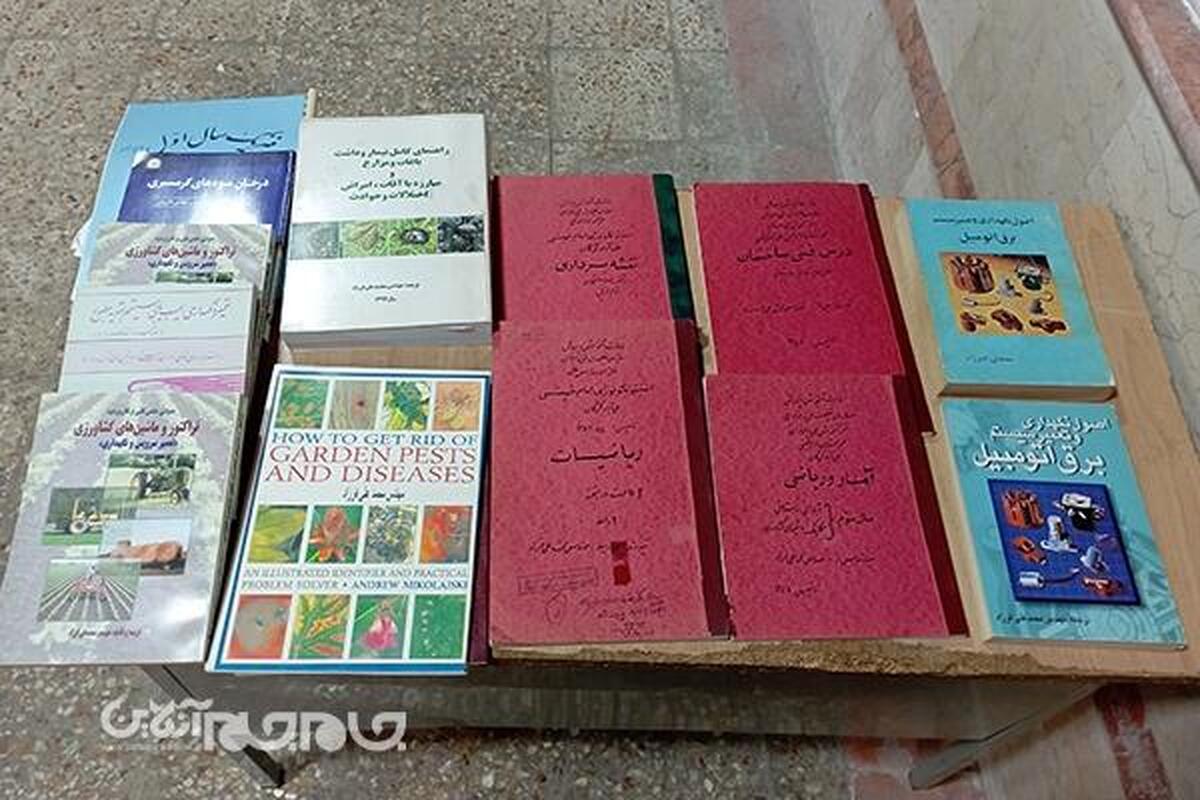 همزمان با برپایی جشن ایرانشهری‌ها، میز کتابی به نام و یاد محمدعلی فرزاد، از دانش آموختگان فقید دبیرستان تاریخی ایرانشهر گرگان برپا شد و مورد استقبال حاضران در مراسم قرار گرفت.