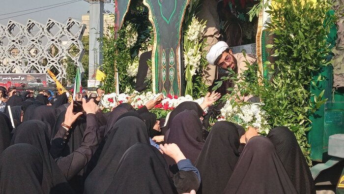 آغاز مراسم تشییع شهید عباس نیلفروشان در تهران آغاز مراسم تشییع شهید عباس نیلفروشان در تهران